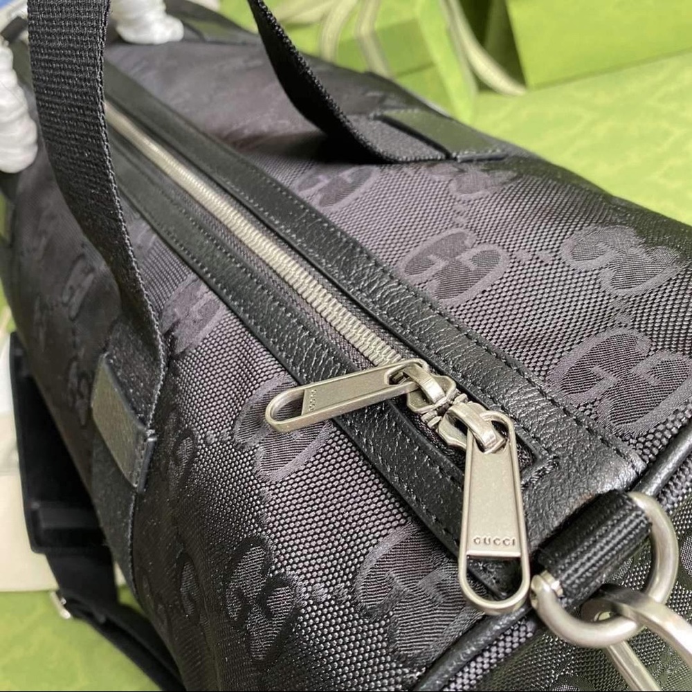 Very cool luxury duffel bag - Picture 2 of 2